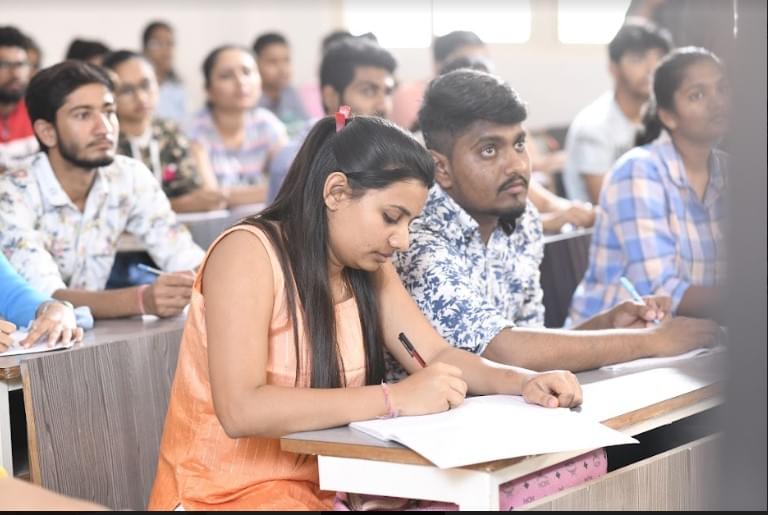 Indrashil University Rajpur Kadi Classrooms photo 1
